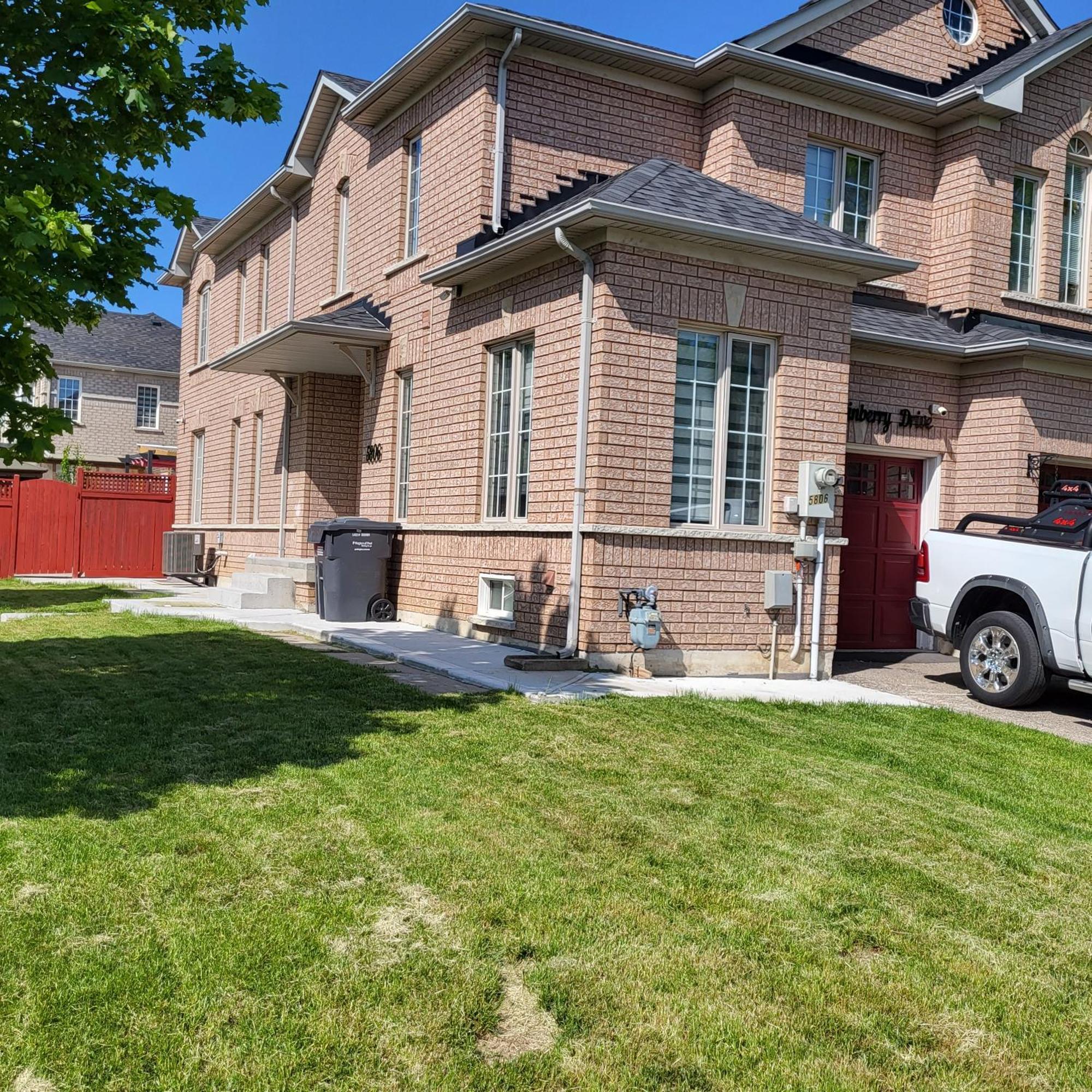 4 Bedrooms 4 Baths Complete Home In Churchill Meadows, Mississauga Exterior photo